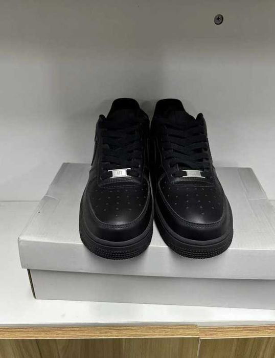 Buty koszykówki Nike Air Force 1 czarny R.45