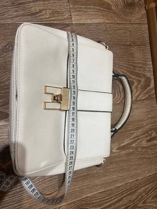 L. Pigeon Белая сумочка в хорошем состоянии