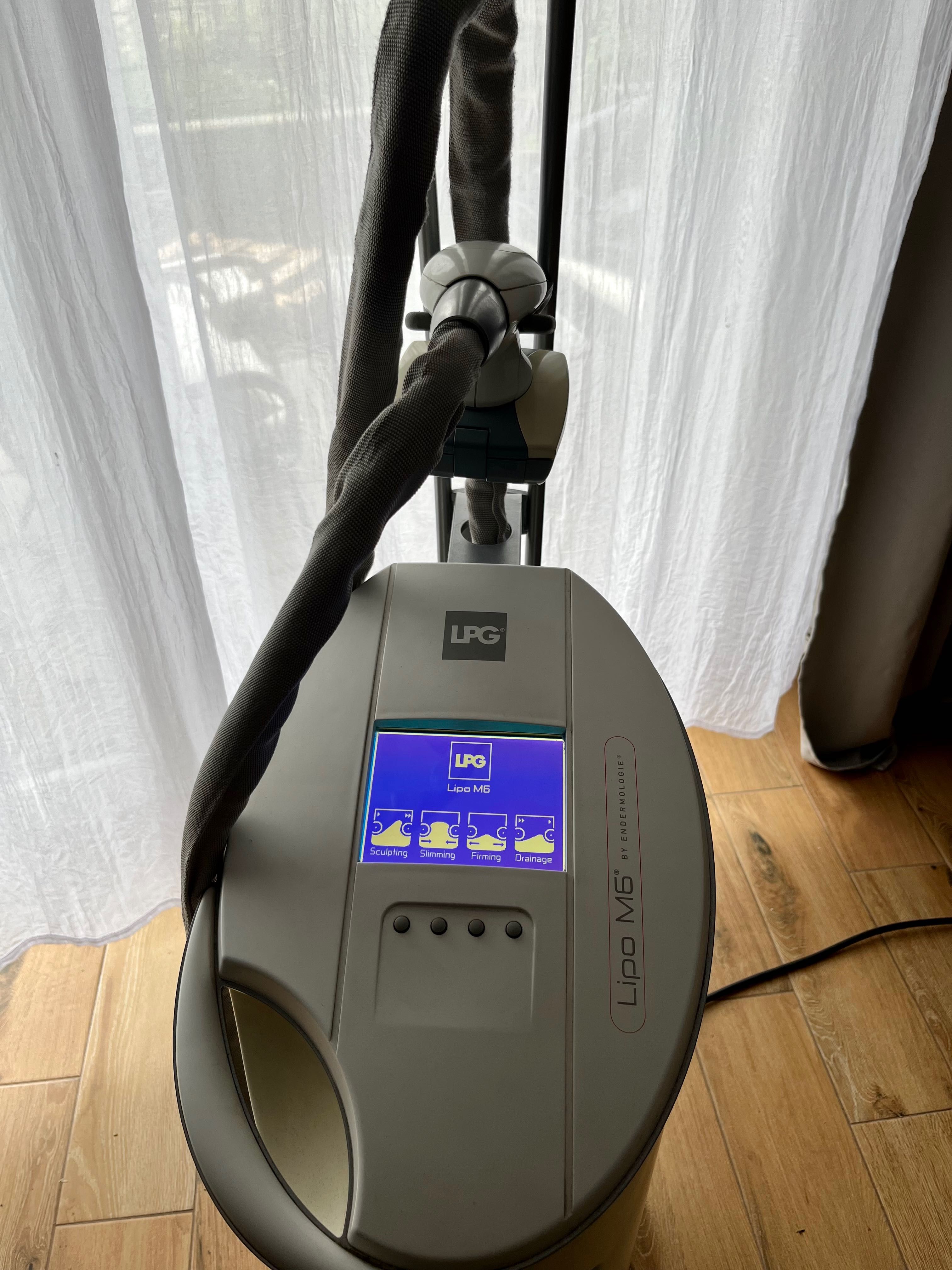 Endermologia LipoM6