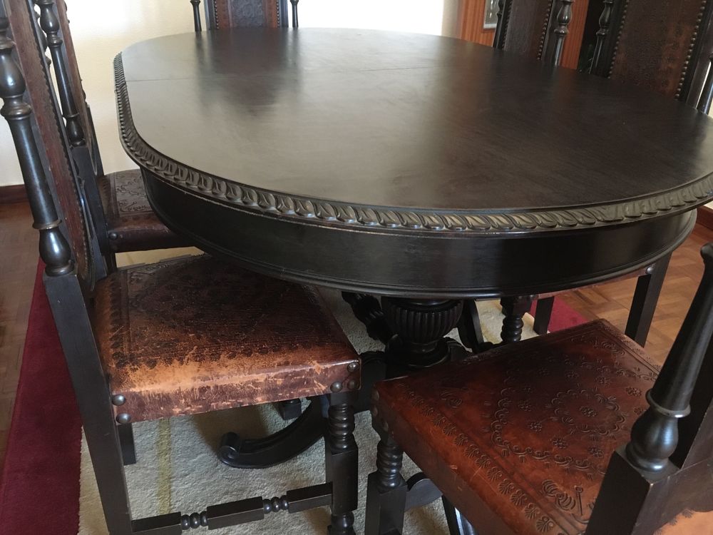 Mobilia de sala jantar antiga