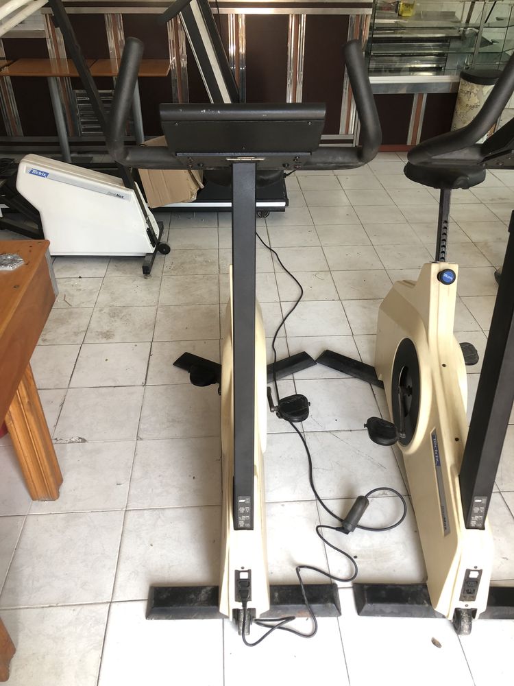 Bicicletas de Ginásio Technogym BikeMax – 2 unidades disponíveis