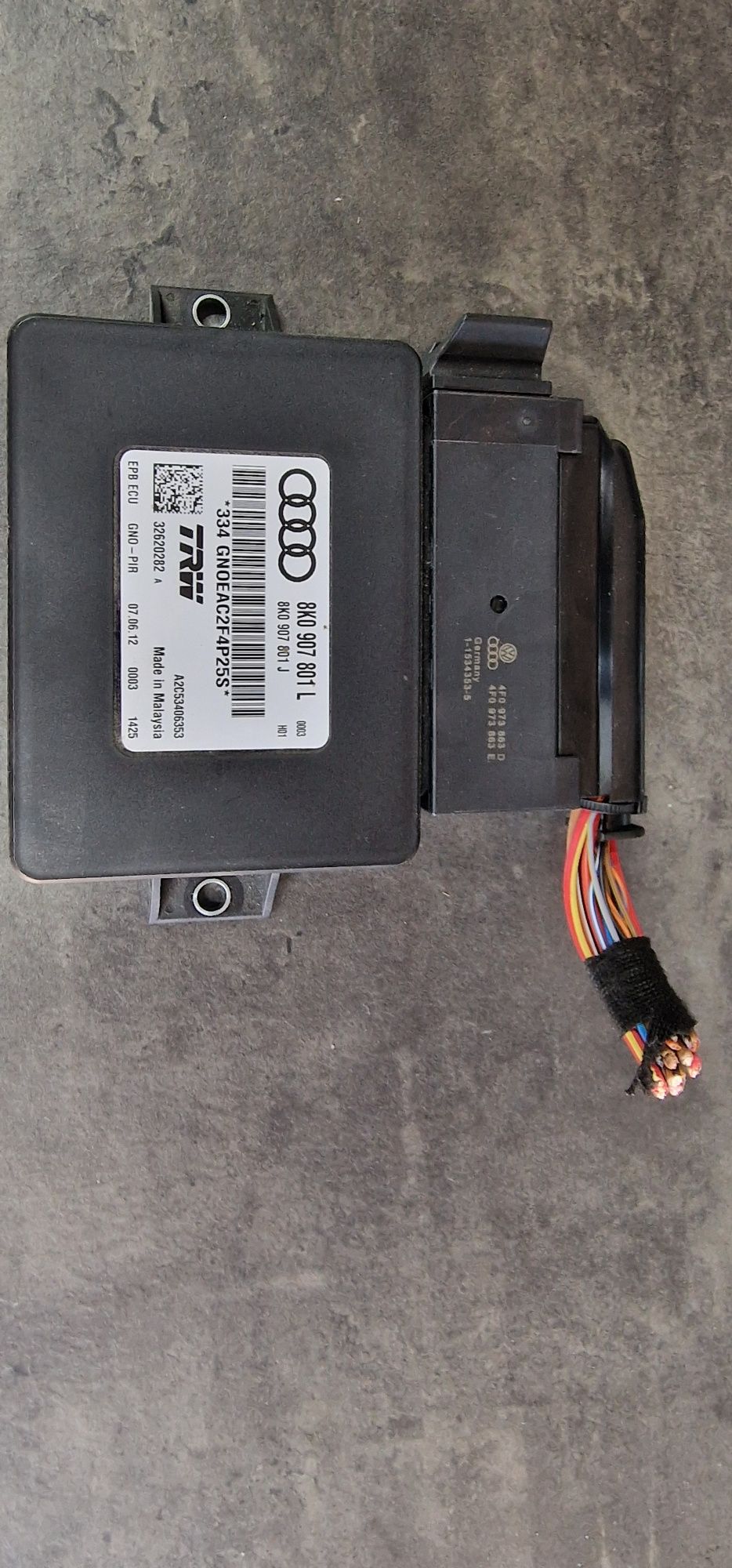 Modul sterujacy hamulca recznego AUDI A4 B8