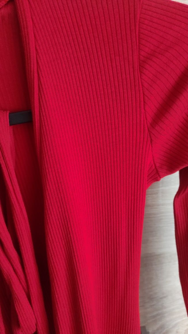 Sukienka czerwona Karo Selfieroom Stylizacje Tv ciążowa