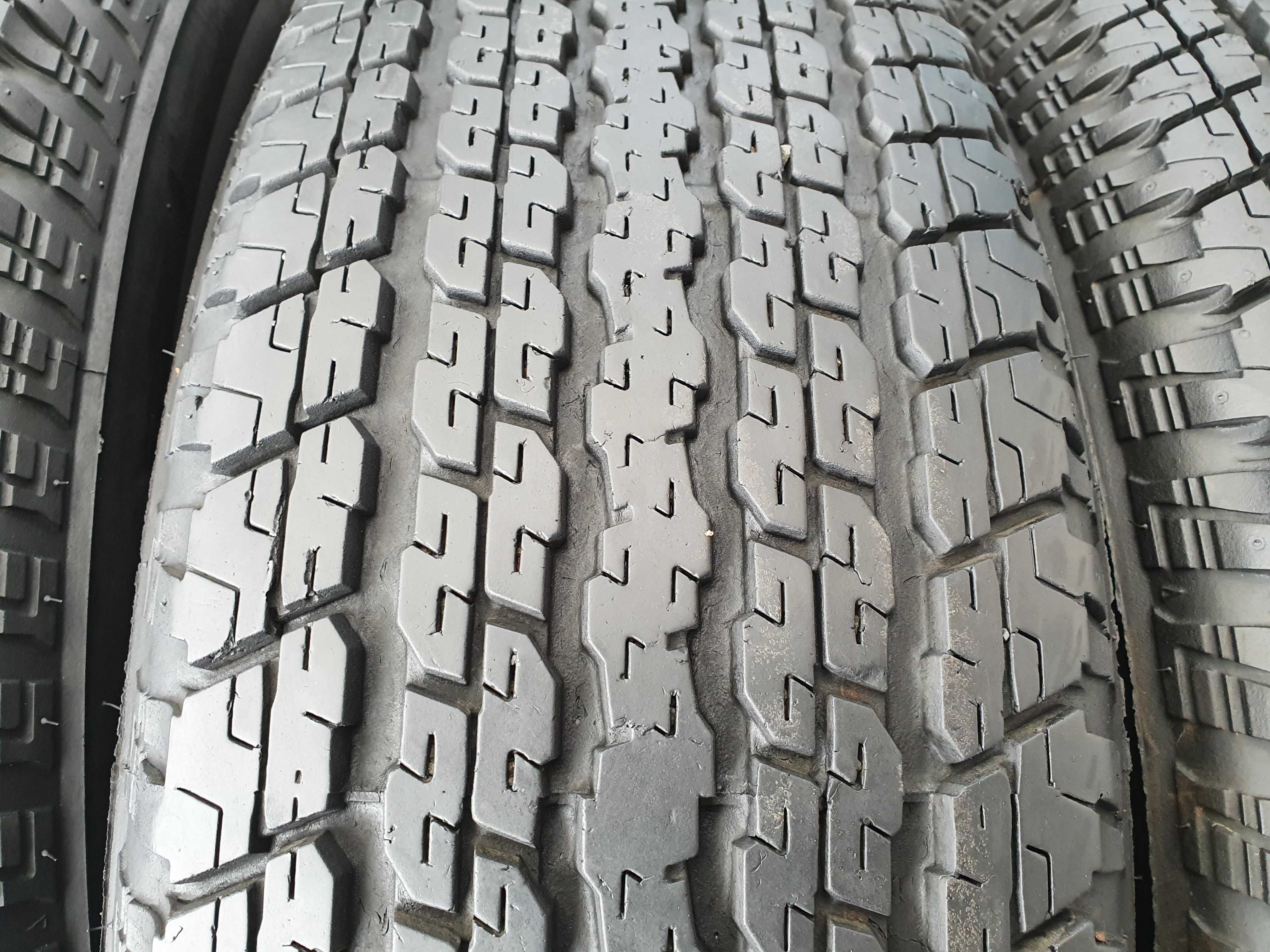255/ 70 R 18  Bridgestone