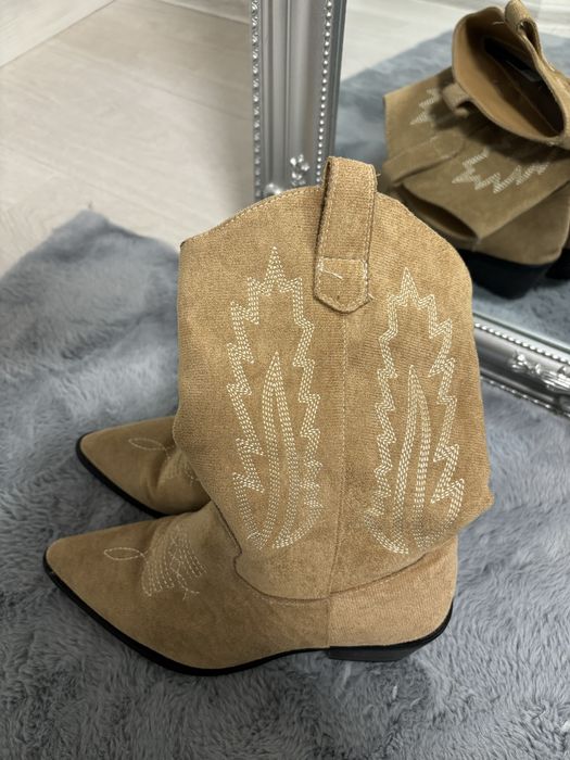 Козаки замшеві, черквики