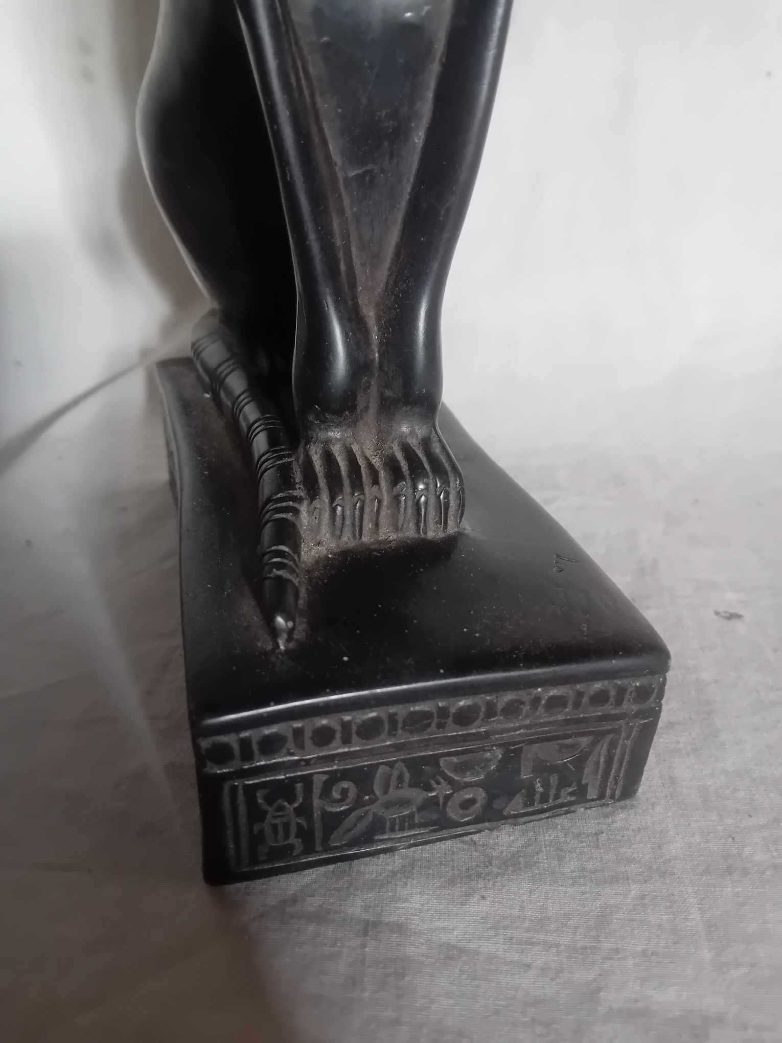 Prawdziwa rzeźba kota egipskiego (Bastet) wykonany z Bazaltu !