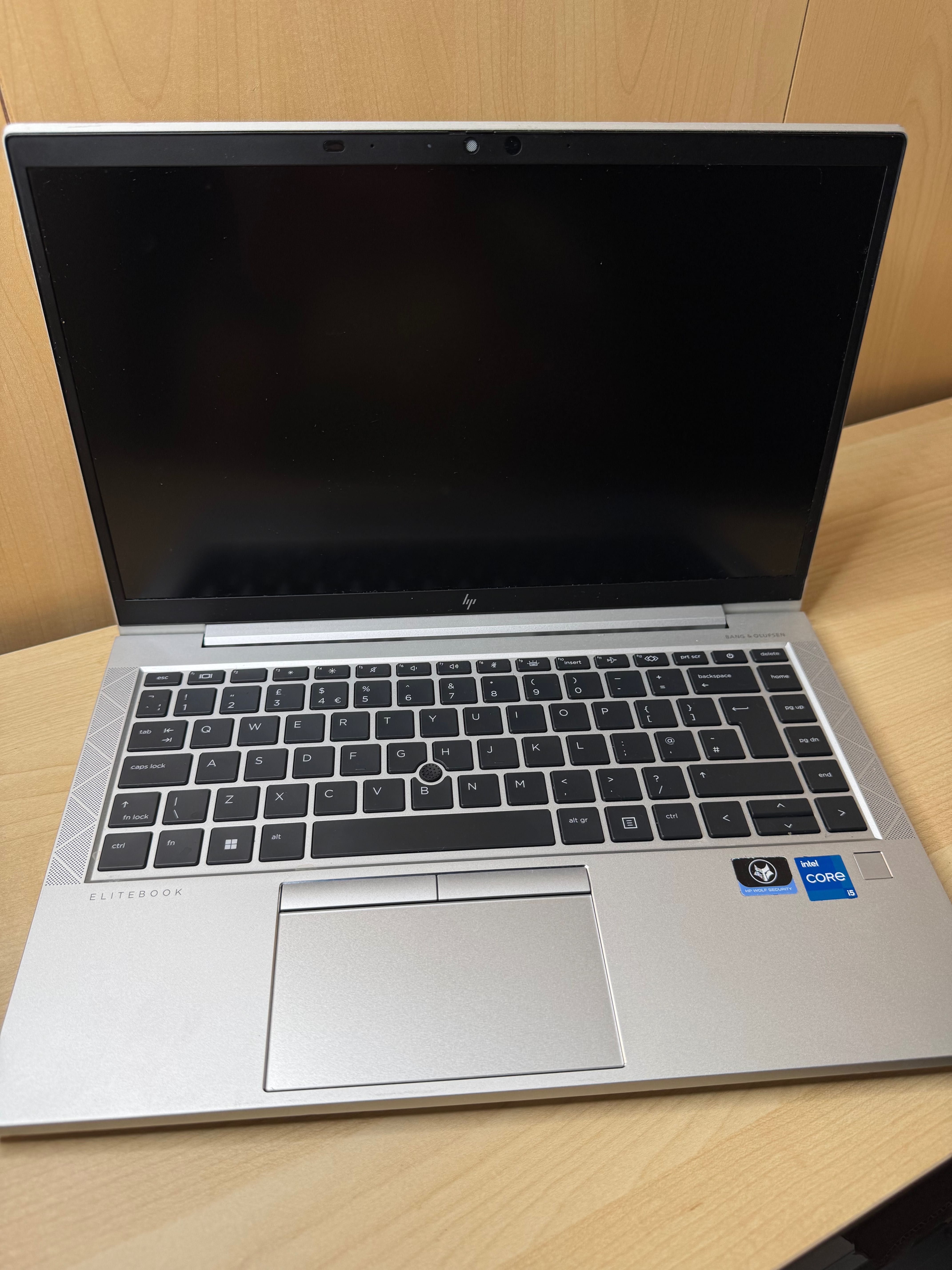 Ultrabook HP Elitebook 840 G8 14” i5-11GEN 16GB DDR4 256 SSD FHD WIN11