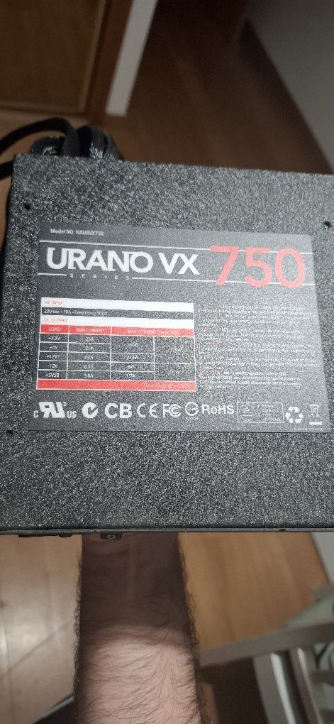 Fonte de alimentação Urano vx 750w