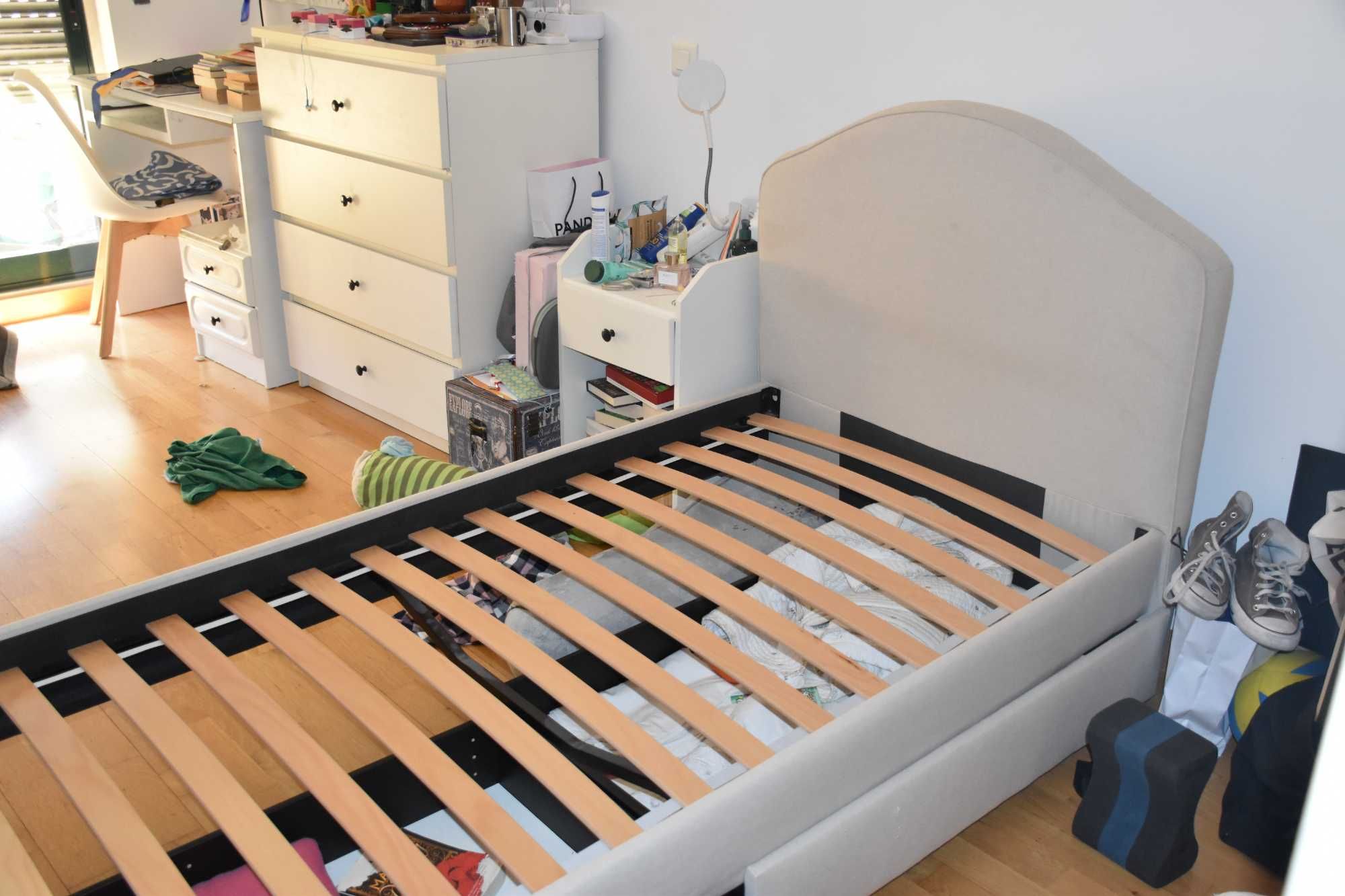 Cama Ramnefjäll 140x200 usada com estrado Luroy (IKEA)