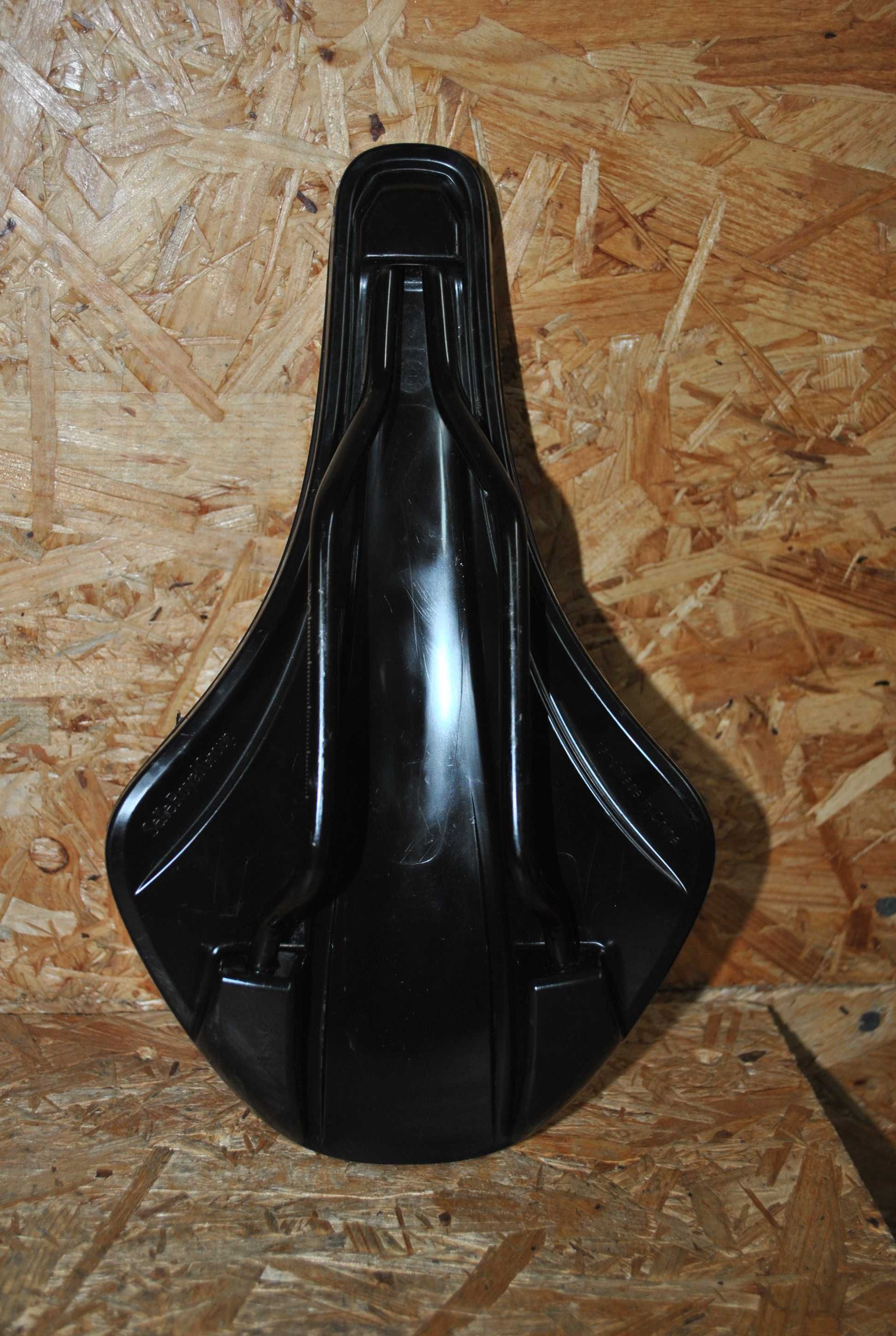 Siodełko Selle Royal Comfort Groove 145x255mm Mtb gravel