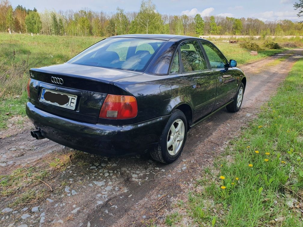 Audi a4b5 1.6 газ бензин для військових