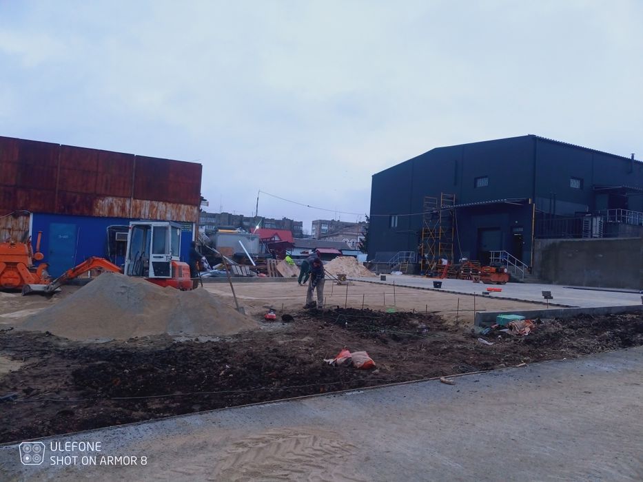 Робота мініескаватором