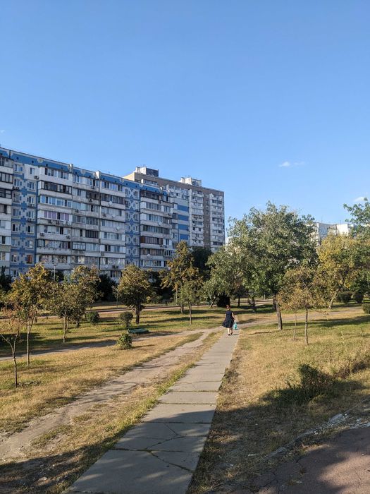 Продажа 2х комнатной квартиры под бизнес. Первый этаж.