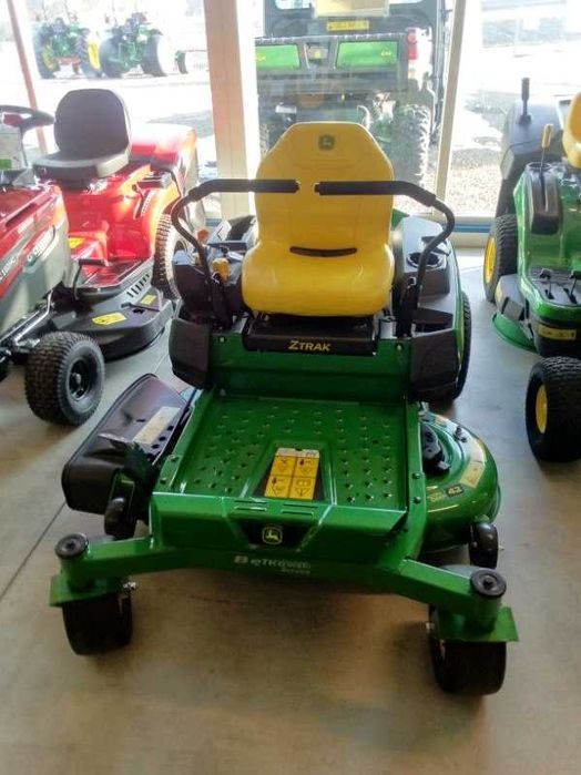 Traktor John Deere Ztrak Z315E Przegląd zerowy 5 lat gwarancji Raty 0%