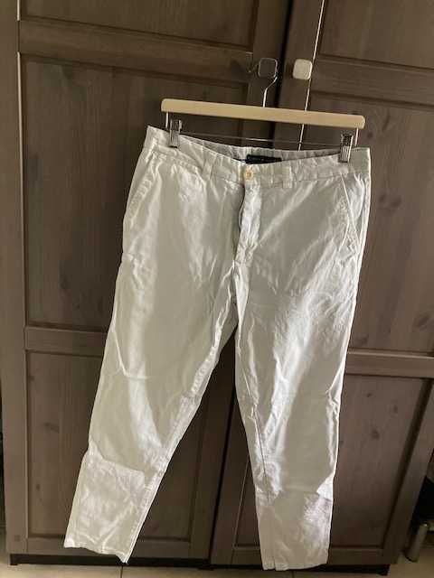 Białe spodnie Tommy Hilfiger