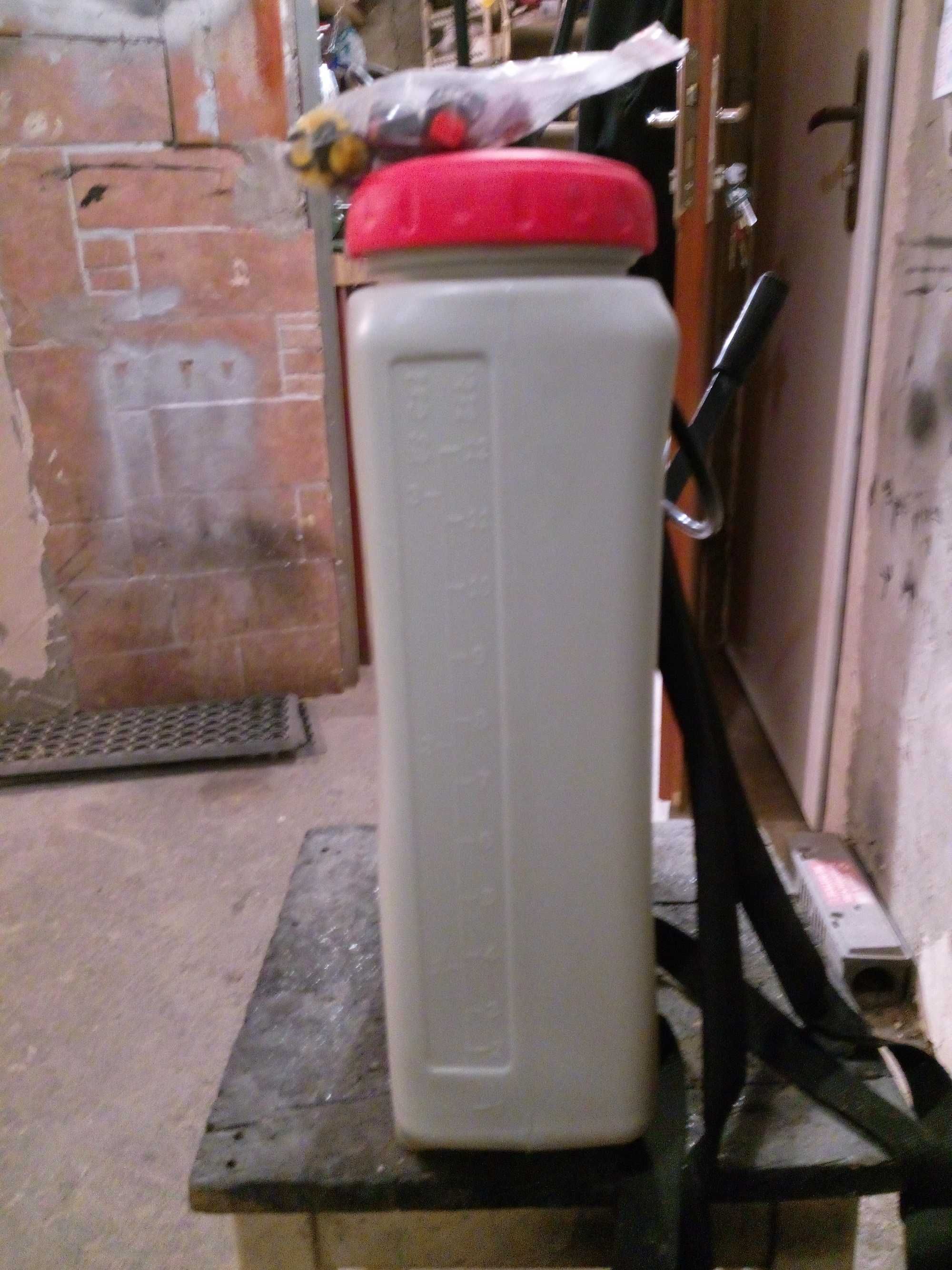 sprzedam opryskiwacz 12l