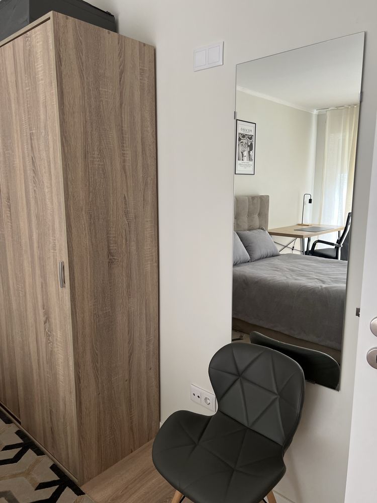 Room w/ private WC and kitchen near Porto universities
