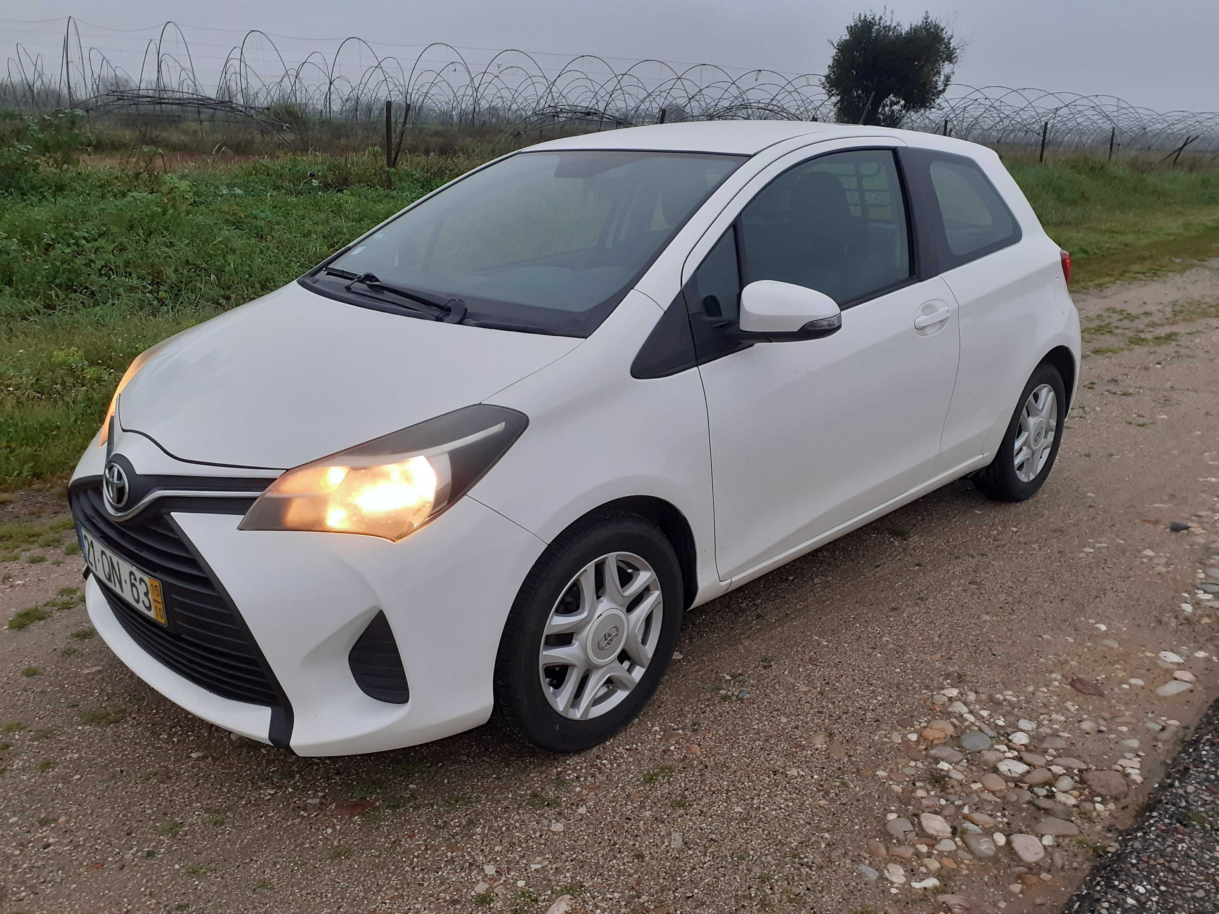 Toyota Yaris excelente estado