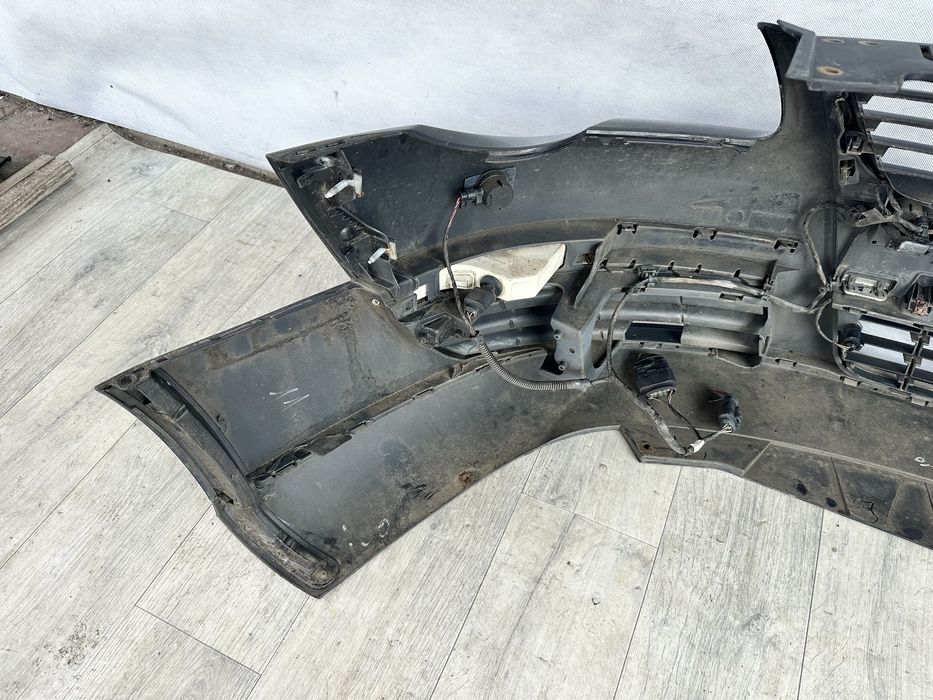 Бампер передний Volkswagen Passat B6