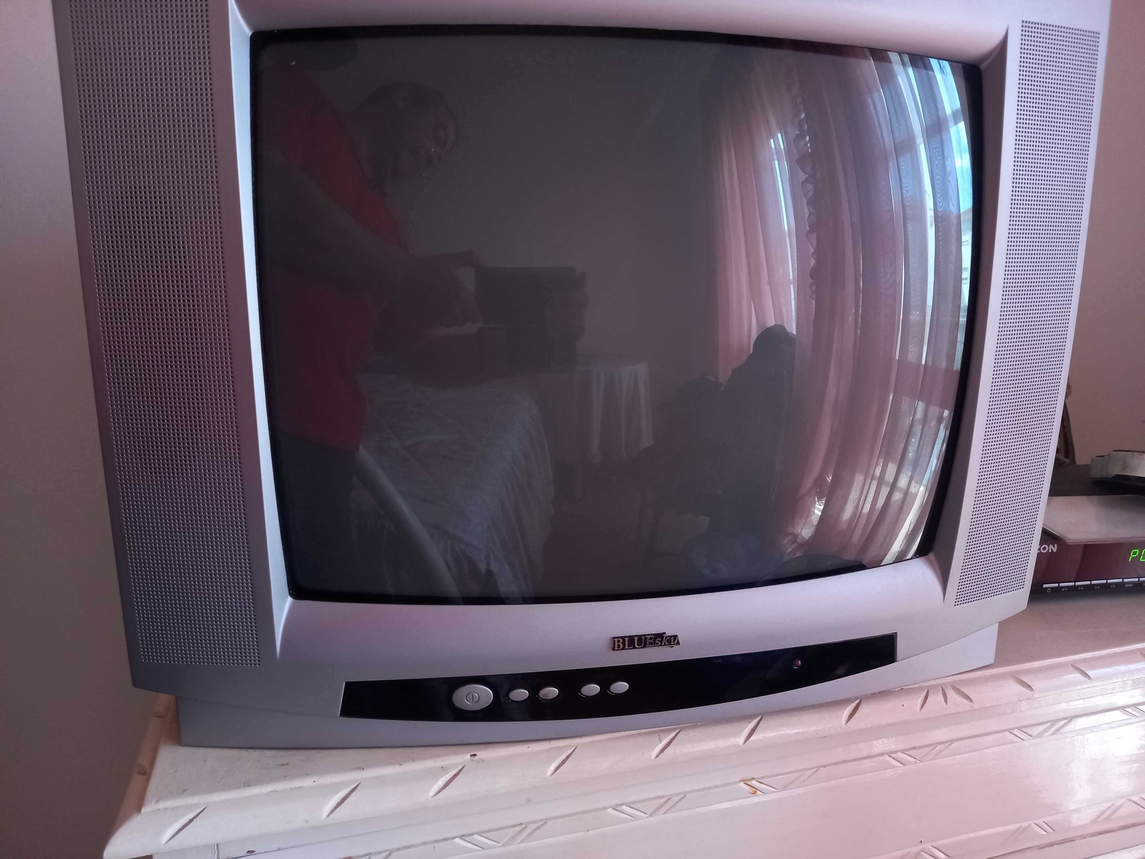 Tv bluesky a trabalhar impecável