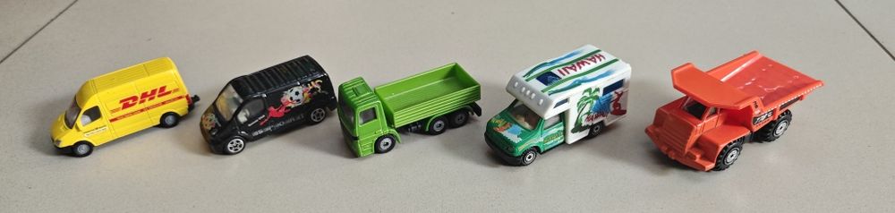 Металева машинка 9см в асортименті