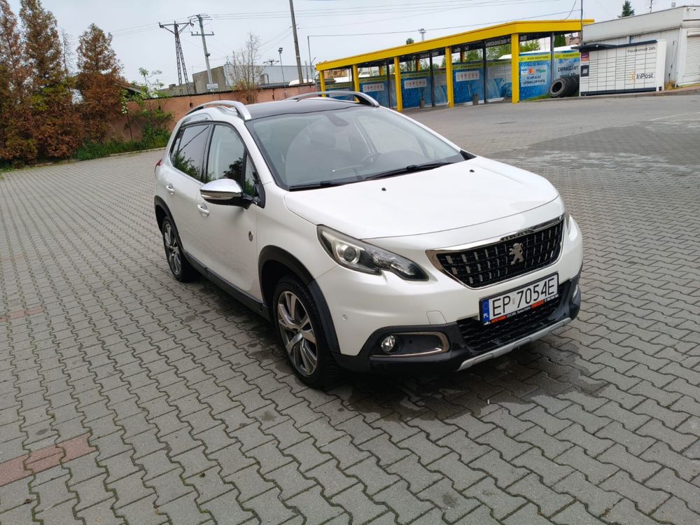 Peugeot 2008 1.2 130km Biala Perla