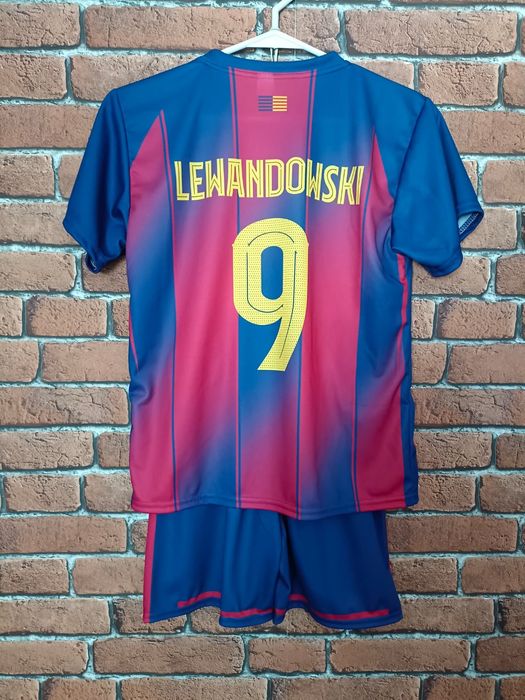 Strój piłkarski dziecięcy FC Barcelona Lewandowski rozm. 140