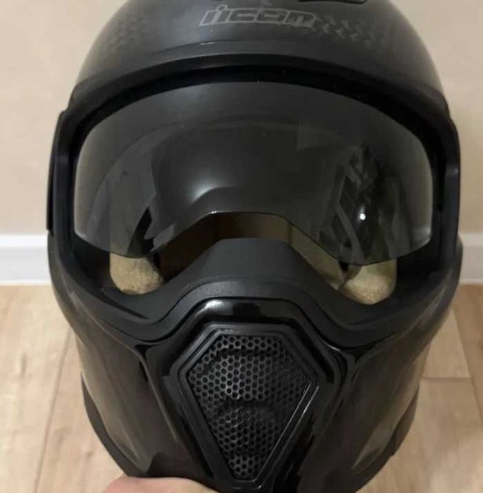 Carbon шолом Icon Ultraflite Carbon