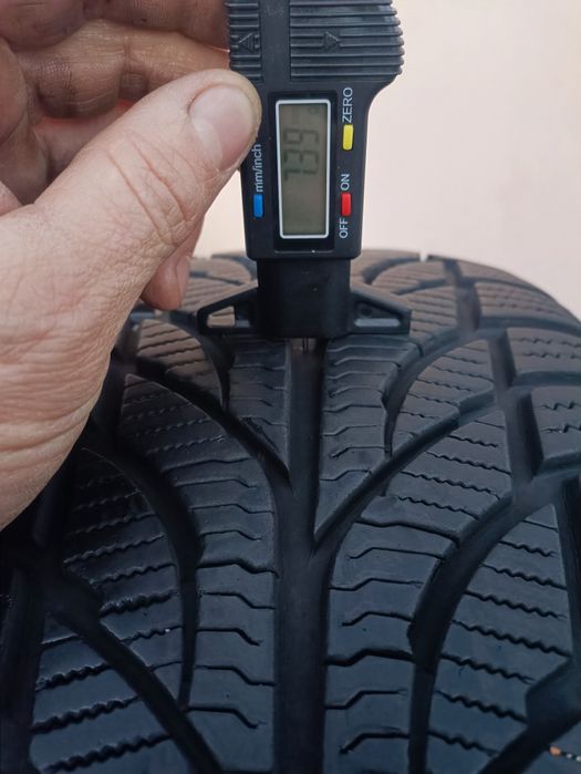 Комплект зимових шин 215/55 R17 XL
