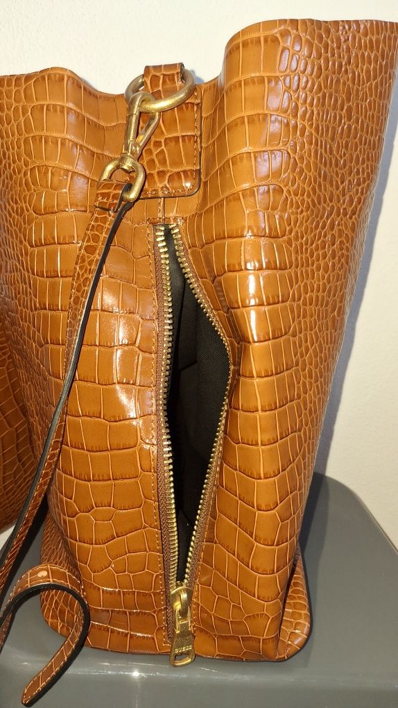 Bolsa Guess.  Castanha original