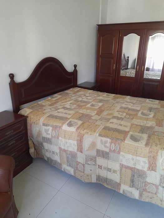 Alugo quarto na Agualva cacem  junto estação