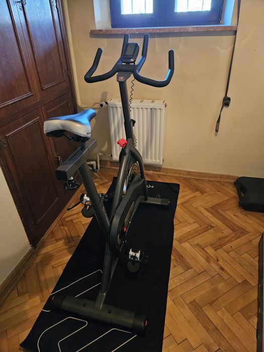 Rower stacjonarny Schwinn IC3 jak nowy