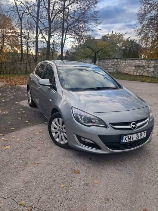 Opel astra J sprowadzony