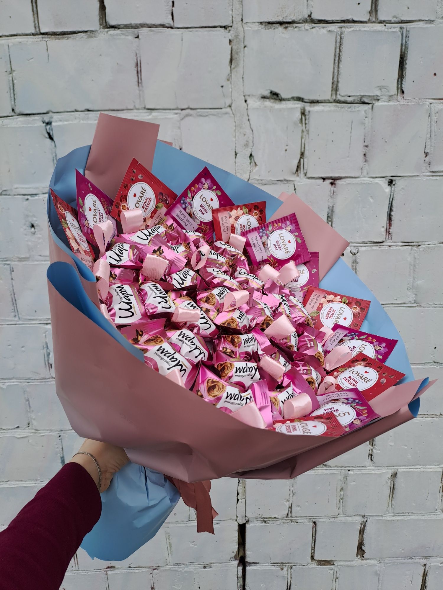 Букет из конфет и чая