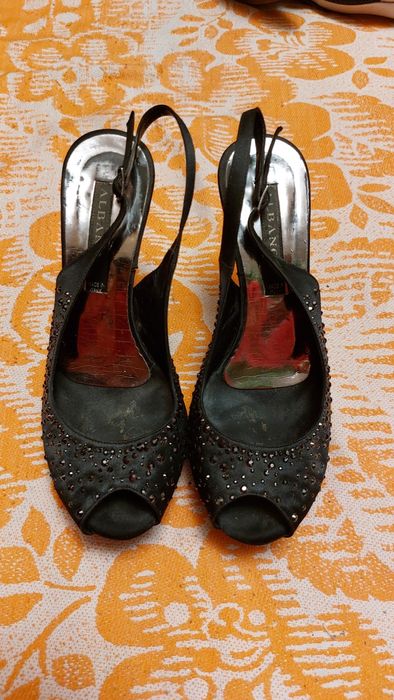 Женские босоножки на высоком каблуке, жіночі босоніжки.