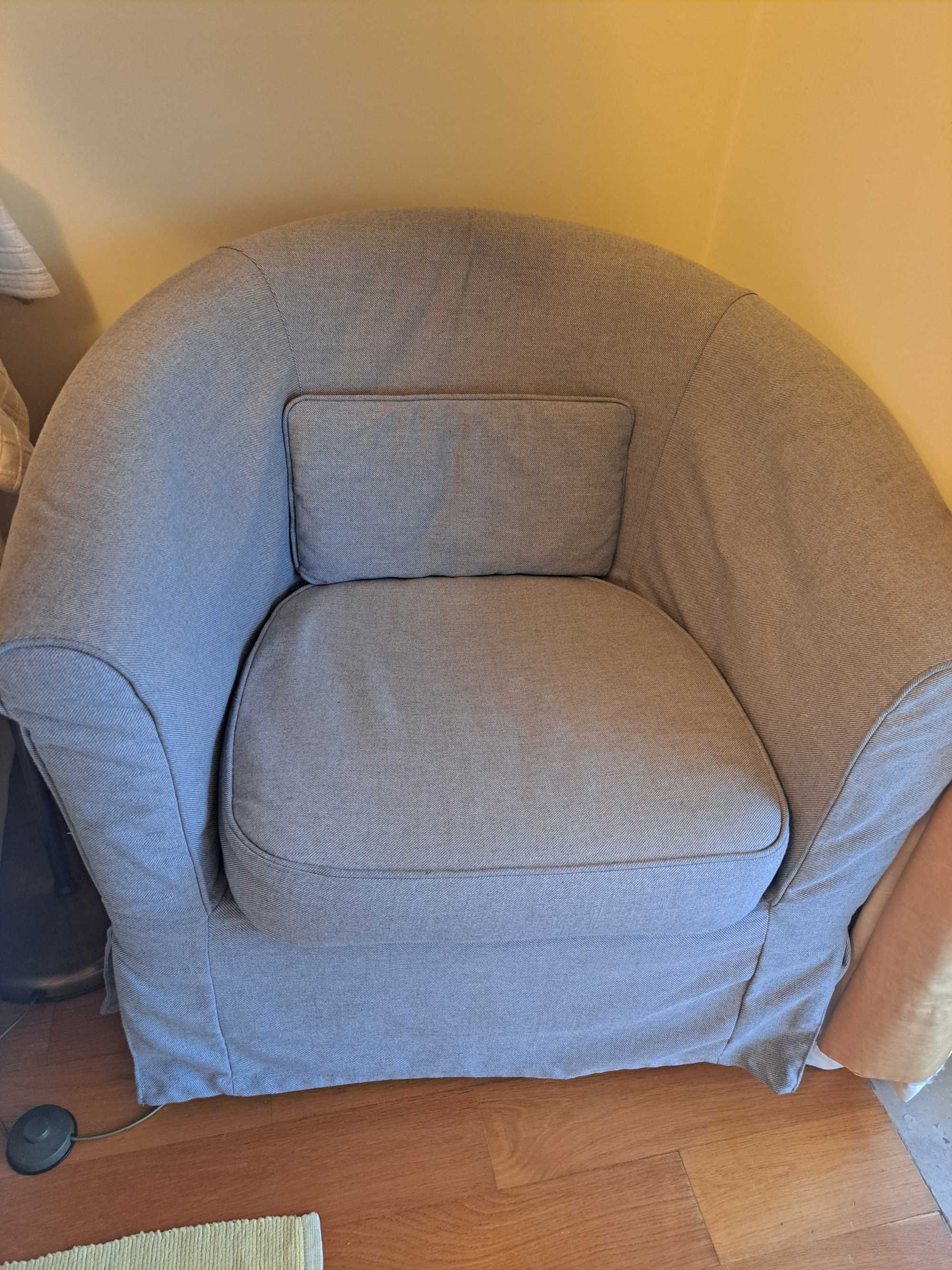 Poltrona IKEA TULLSTA