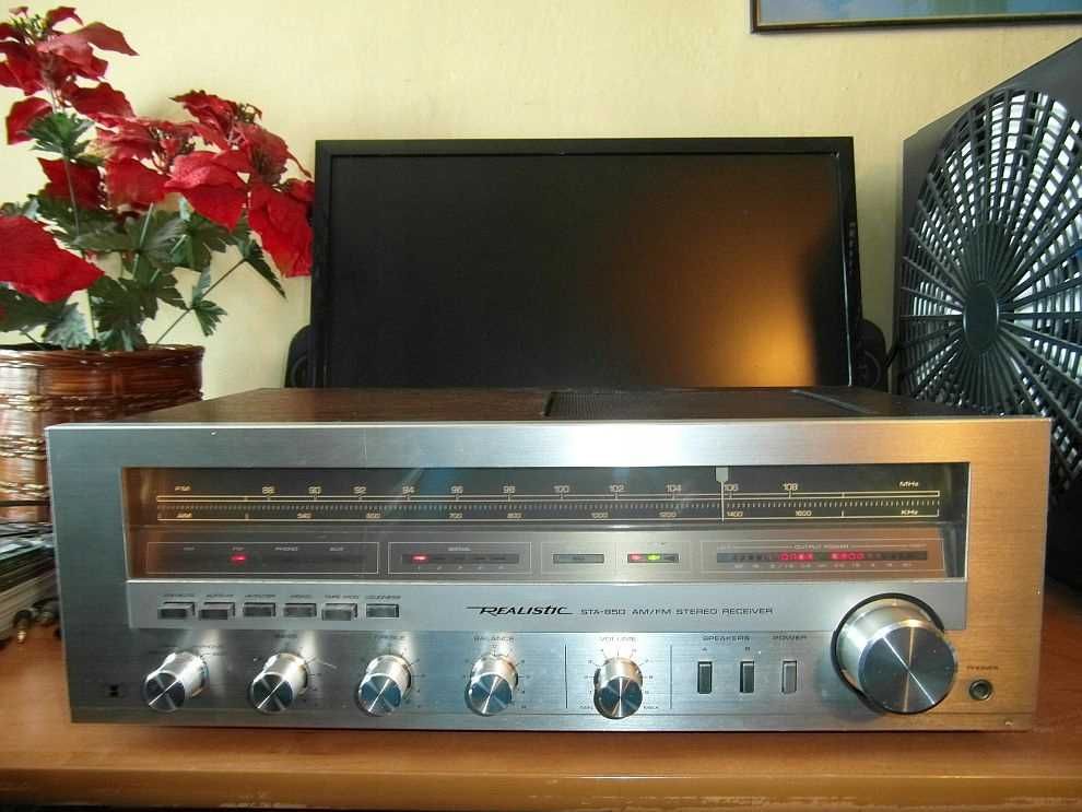 Amplituner Realistic STA-850 2x50W Solid State kolumnami Voicetec 250
