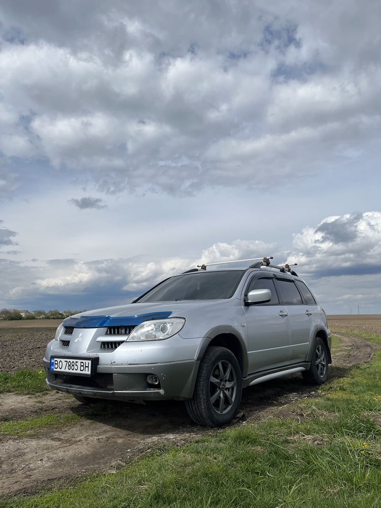 Mitsubishi Outlander повний привід 2.0 газ бензин