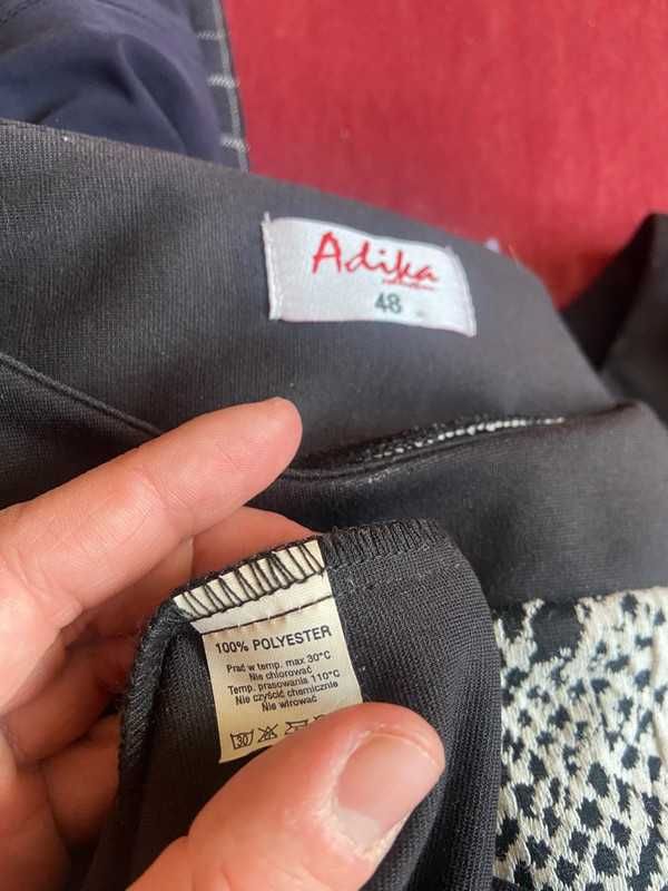 Adika 46 48 xxxl czarna sukienka wzór wyszczuplajacy xxl +size 7/8