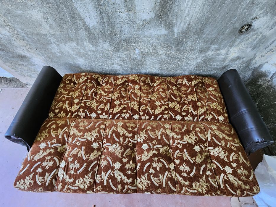 Продам диван и 2 кресла