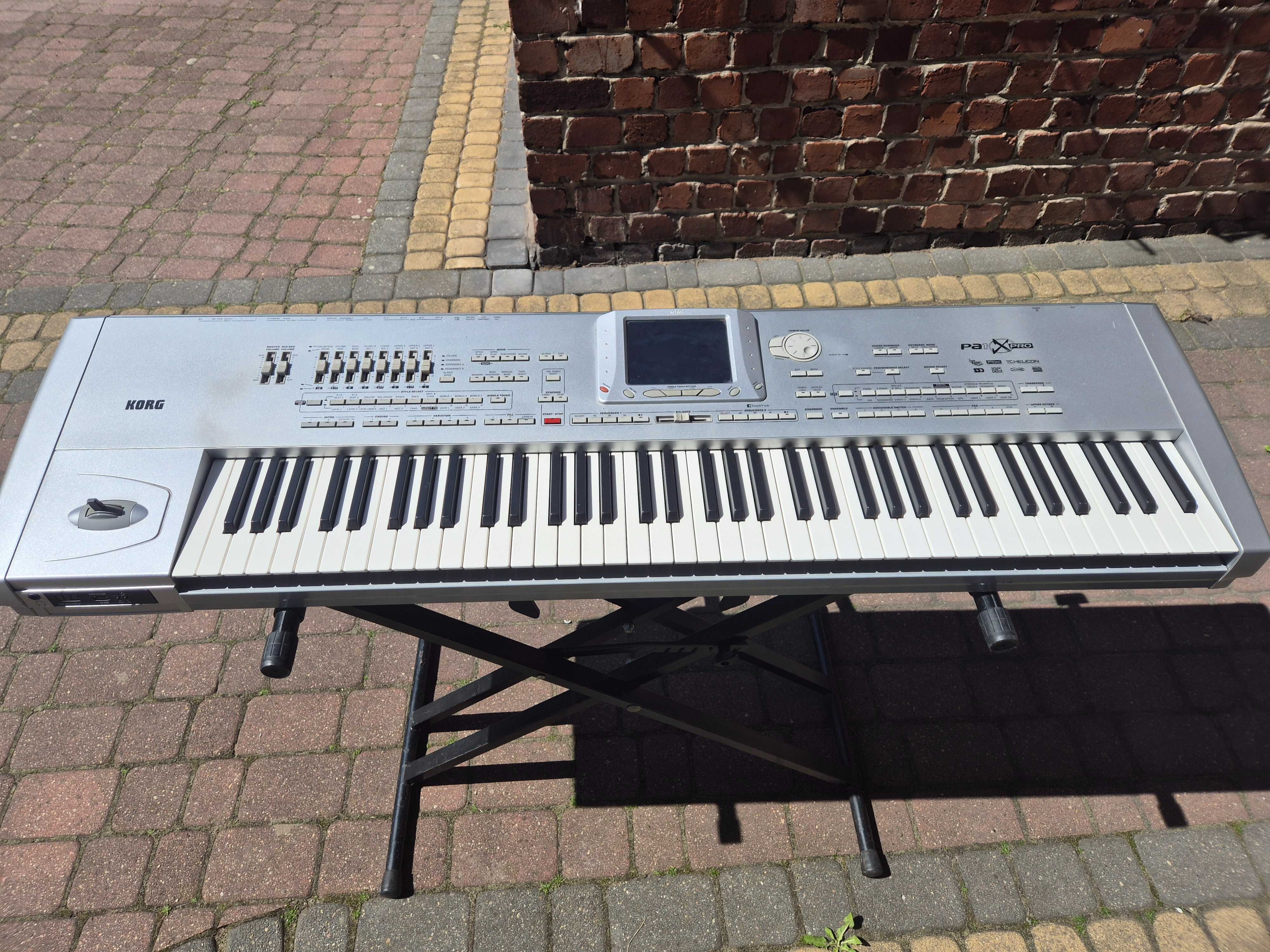 Sprzedam Korg Pa1X pro
