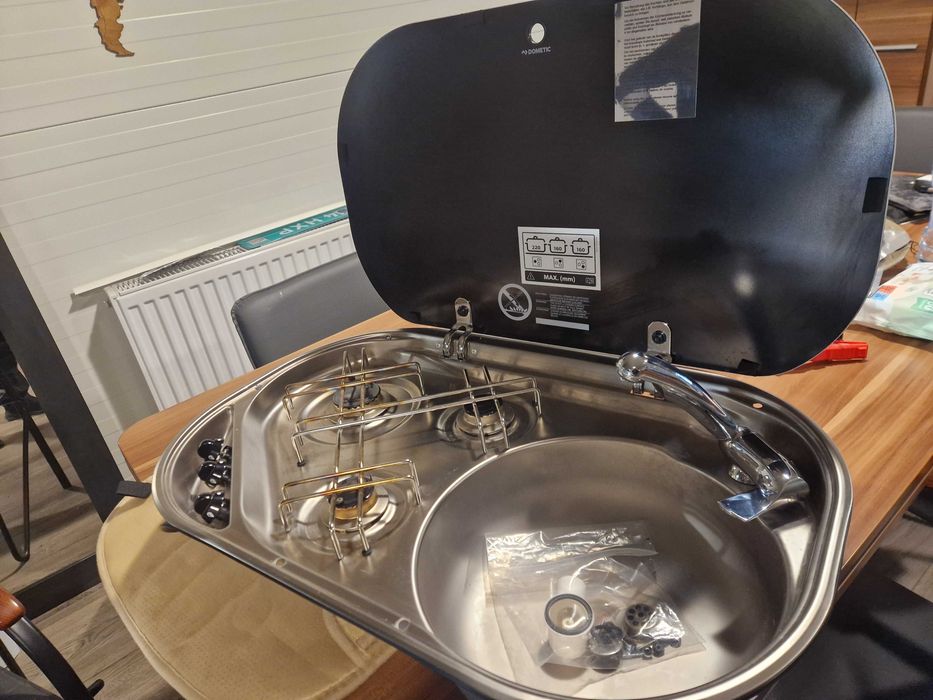 Kuchenka 3 palnikowa ze zlewem Dometic