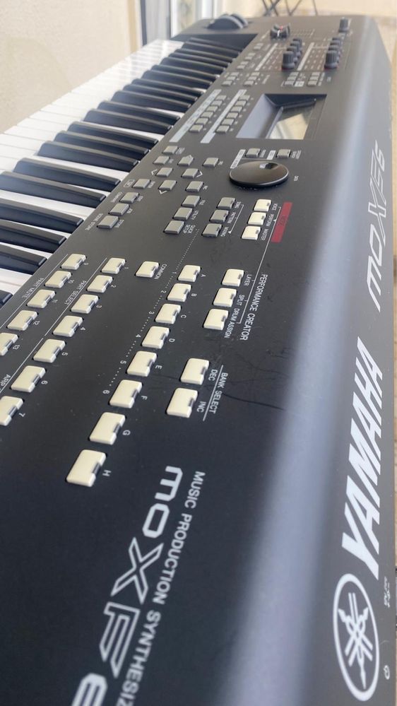 Yamaha MOXF6 Workstation