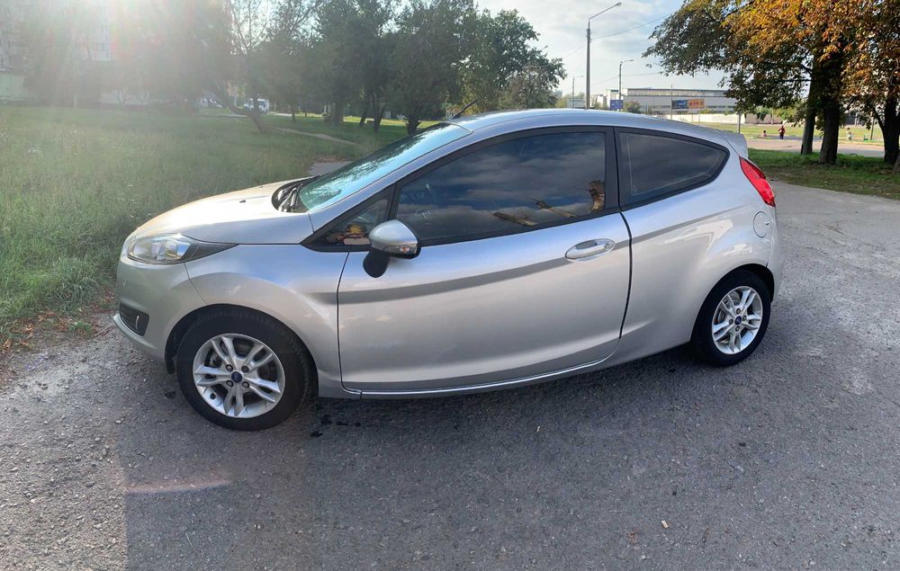 Ford Fiesta 2015 рік, дізель