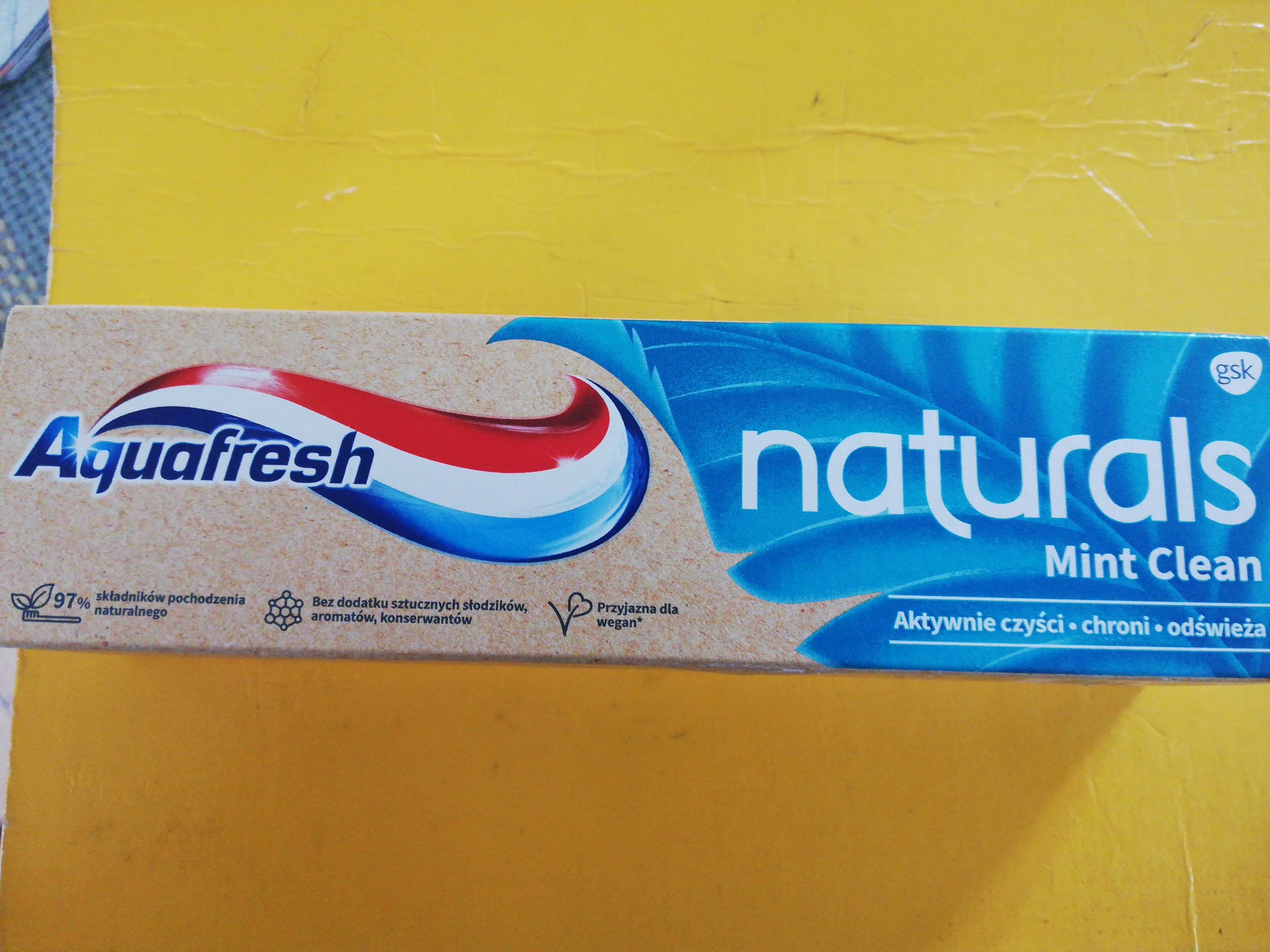 Pasta do zębów Aquafresh naturals mint clean