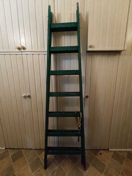 Drabina drewniana zielona