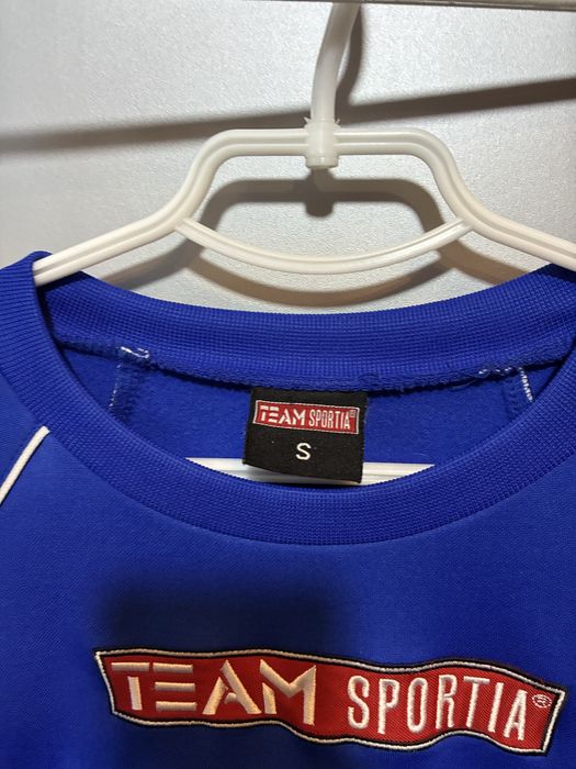 продаю кофту team sportia синього кольору
