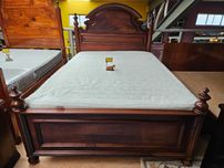 Cama em madeira maciça com estrado e colchão - Muit