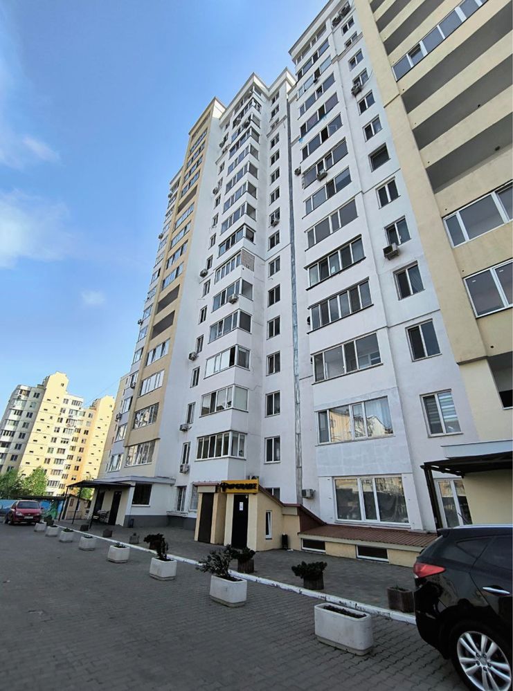 Продам двухкомнатную квартиру в НОВОМ ДОМЕ Бочарова/Сахарова
