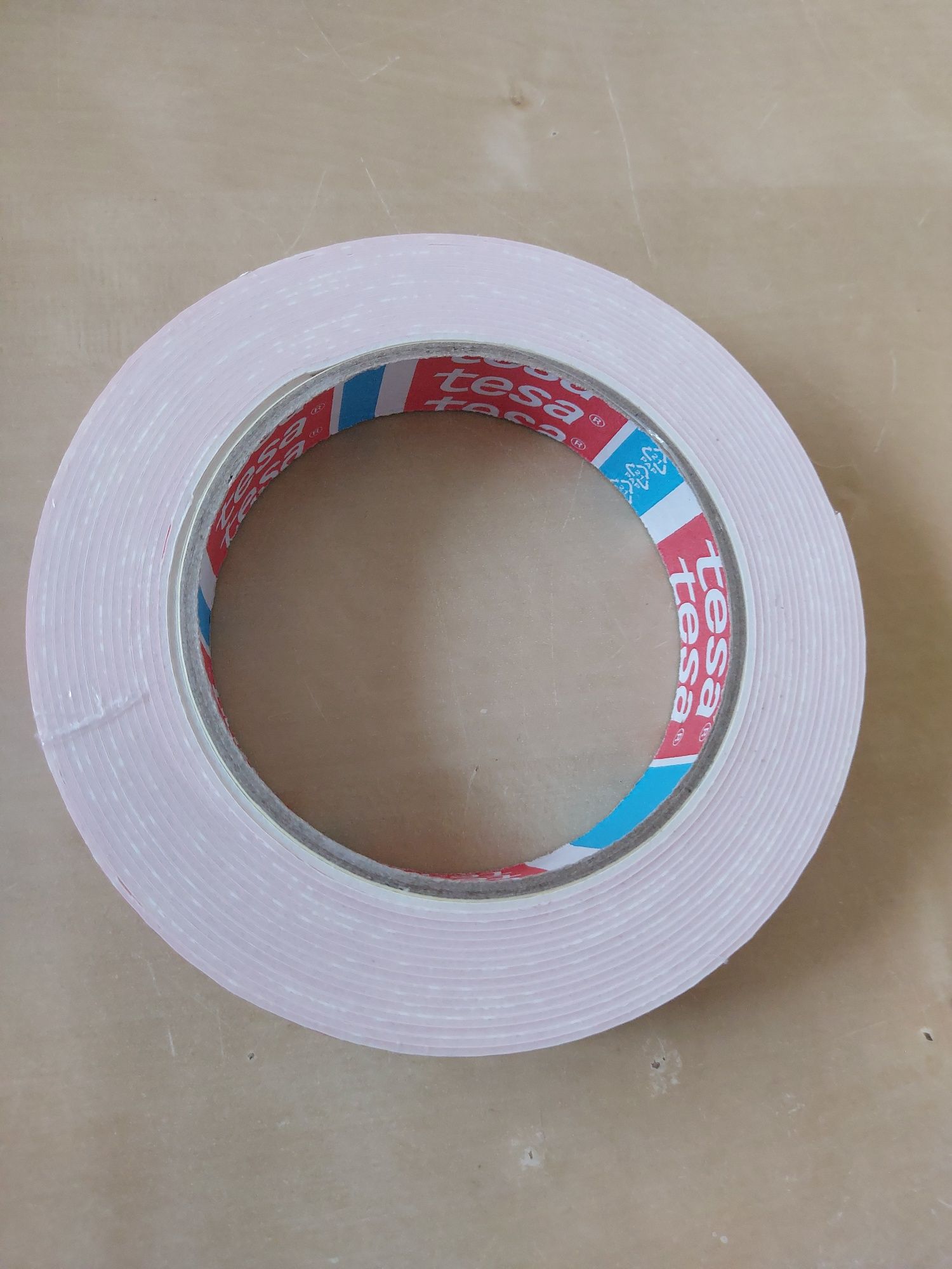 Dwustronna taśma montażowa tesa POWERBOND ULTRA STRONG 5m x 19mm home